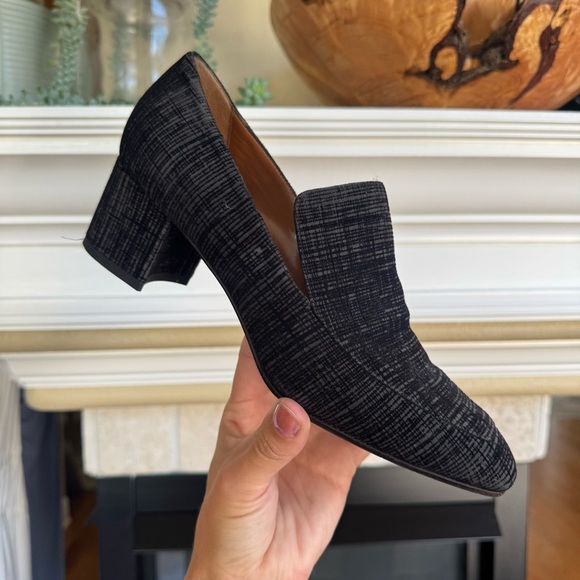 Aquatalia Shoes - Aquatalia Jilianne Devoure Anthracite Black Textured Suede Heeled Loafer Size 8